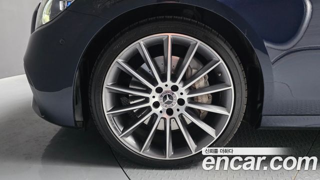 Mercedes-Benz E-Class E350 4MATIC AMG Line