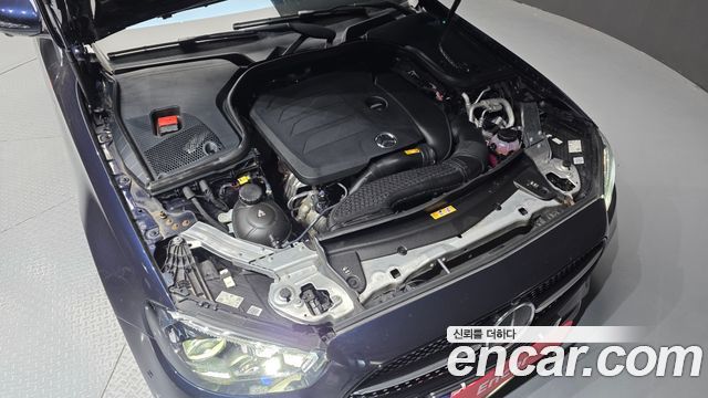 Mercedes-Benz E-Class E350 4MATIC AMG Line