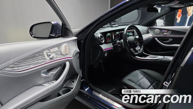 Mercedes-Benz E-Class E350 4MATIC AMG Line