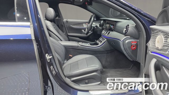Mercedes-Benz E-Class E350 4MATIC AMG Line