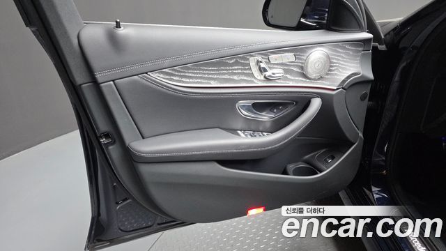 Mercedes-Benz E-Class E350 4MATIC AMG Line