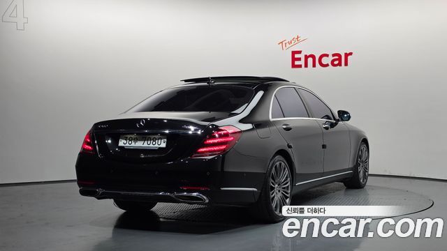 Mercedes-Benz S-Class S560L 4MATIC