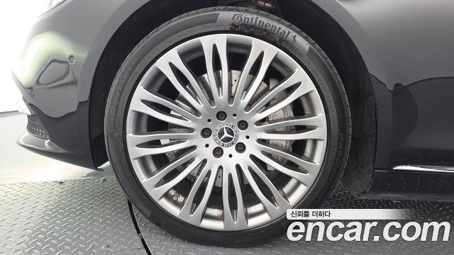 Mercedes-Benz S-Class S560L 4MATIC