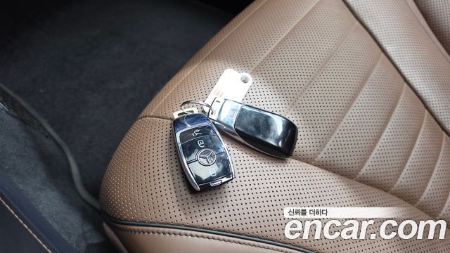 Mercedes-Benz S-Class S560L 4MATIC