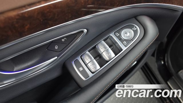 Mercedes-Benz S-Class S560L 4MATIC