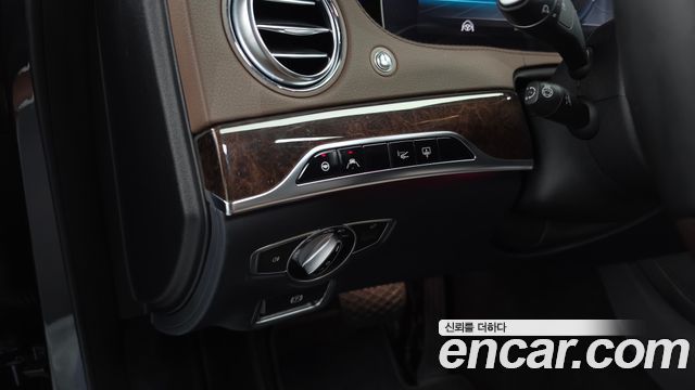 Mercedes-Benz S-Class S560L 4MATIC