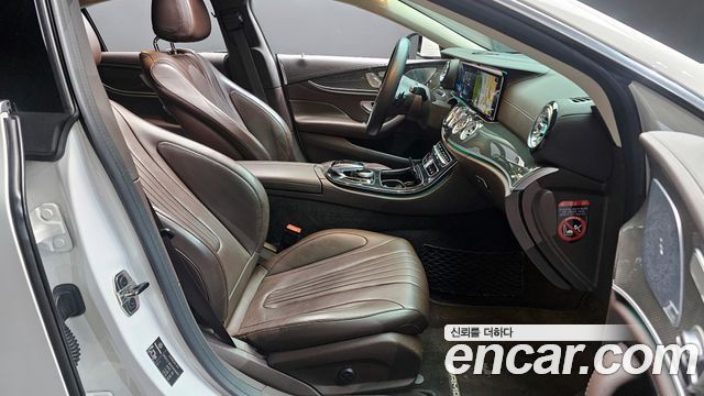 Mercedes-Benz CLS-Class CLS300d AMG Line