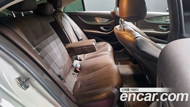Mercedes-Benz CLS-Class CLS300d AMG Line