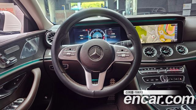 Mercedes-Benz CLS-Class CLS300d AMG Line