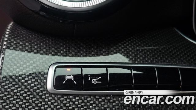 Mercedes-Benz CLS-Class CLS300d AMG Line