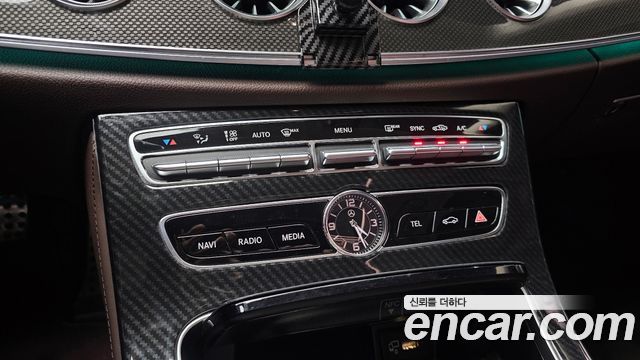 Mercedes-Benz CLS-Class CLS300d AMG Line