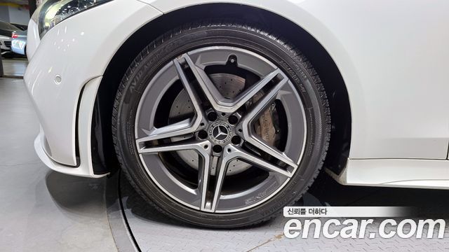 Mercedes-Benz CLS-Class CLS300d AMG Line