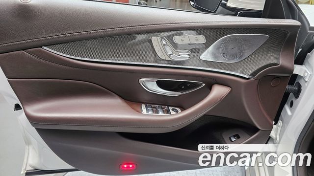 Mercedes-Benz CLS-Class CLS300d AMG Line