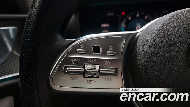 Mercedes-Benz CLS-Class CLS300d AMG Line