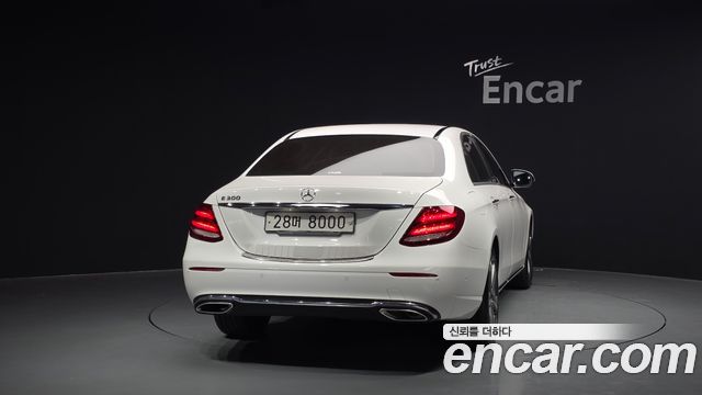 Mercedes-Benz E-Class E300 AV Intelligent Drive