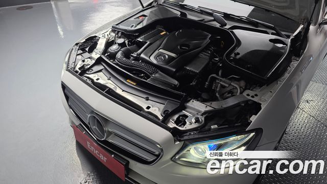 Mercedes-Benz E-Class E300 AV Intelligent Drive