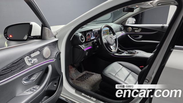 Mercedes-Benz E-Class E300 AV Intelligent Drive