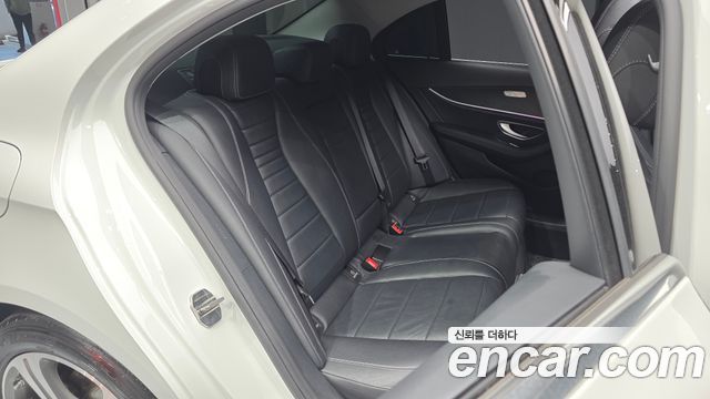Mercedes-Benz E-Class E300 AV Intelligent Drive