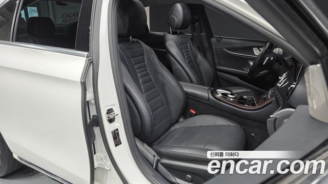 Mercedes-Benz E-Class E300 AV Intelligent Drive
