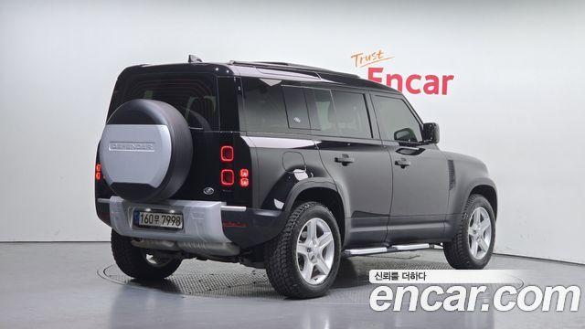 Land Rover Defender 110 D250 SE