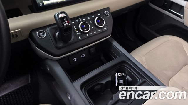 Land Rover Defender 110 D250 SE
