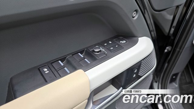 Land Rover Defender 110 D250 SE