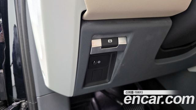 Land Rover Defender 110 D250 SE