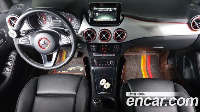 Mercedes-Benz B-Class B220