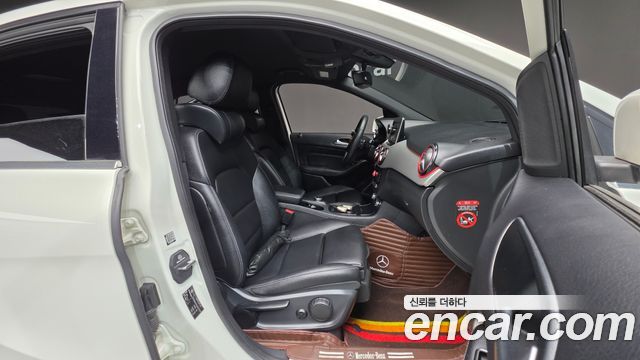 Mercedes-Benz B-Class B220
