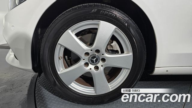 Mercedes-Benz C-Class C200