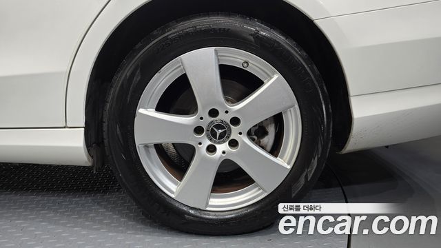Mercedes-Benz C-Class C200