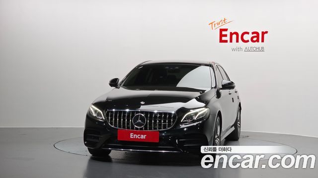 Mercedes-Benz E-Class E300 4MATIC AMG Line