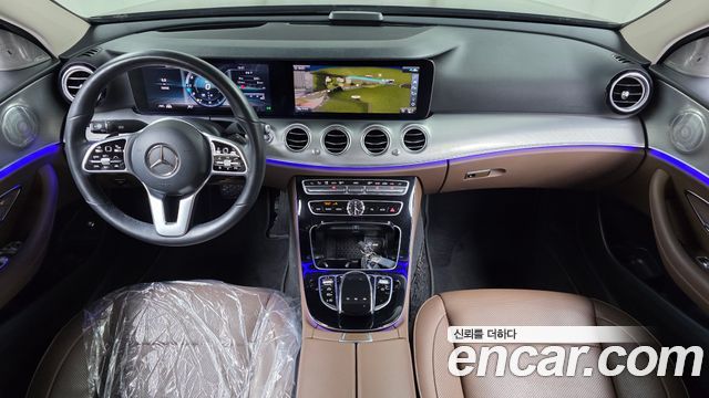 Mercedes-Benz E-Class E300 4MATIC AMG Line