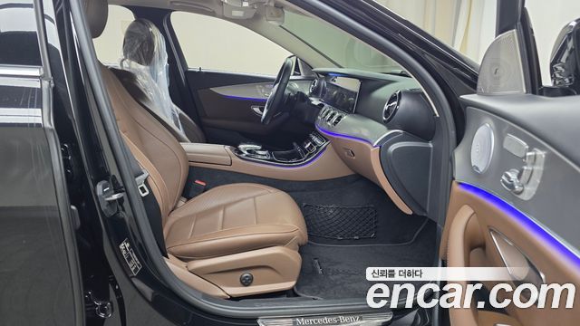 Mercedes-Benz E-Class E300 4MATIC AMG Line