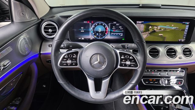 Mercedes-Benz E-Class E300 4MATIC AMG Line