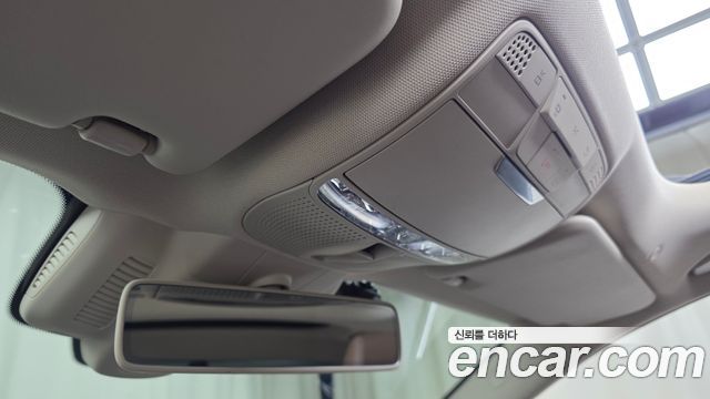 Mercedes-Benz E-Class E300 4MATIC AMG Line