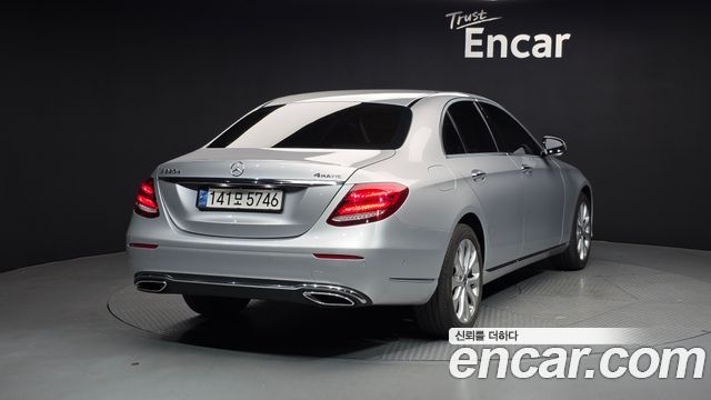 Mercedes-Benz E-Class E220d 4MATIC Exclusive