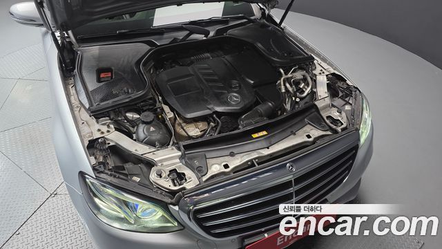 Mercedes-Benz E-Class E220d 4MATIC Exclusive