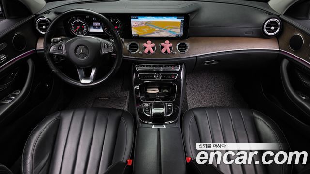 Mercedes-Benz E-Class E220d 4MATIC Exclusive