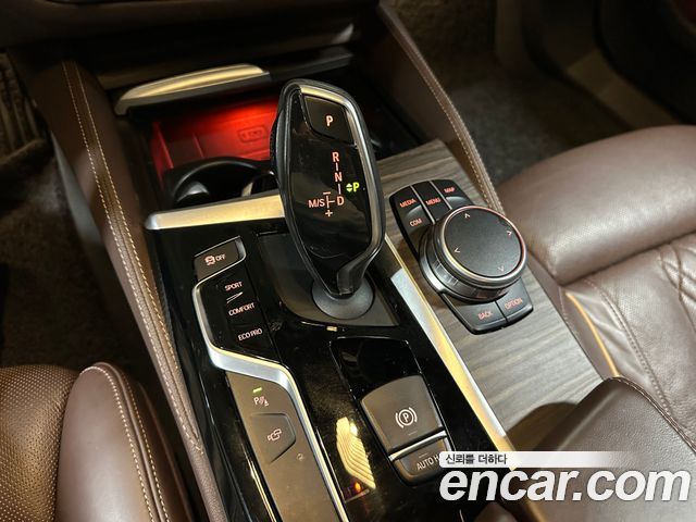 BMW 5-Series 530i xDrive M Sport Package Plus