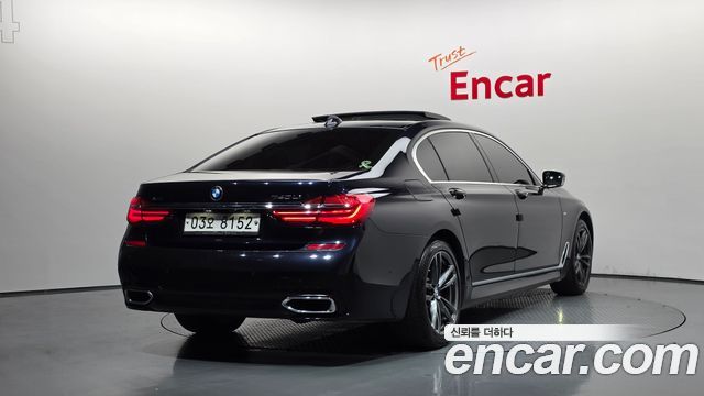 BMW 7-Series 740Li xDrive M Sport Package