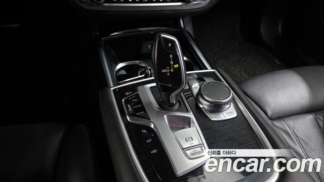 BMW 7-Series 740Li xDrive M Sport Package