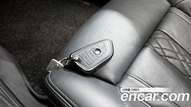 BMW 7-Series 740Li xDrive M Sport Package