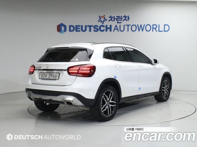 Mercedes-Benz GLA-Class GLA220 Premium