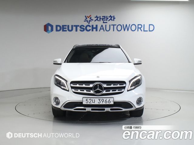Mercedes-Benz GLA-Class GLA220 Premium