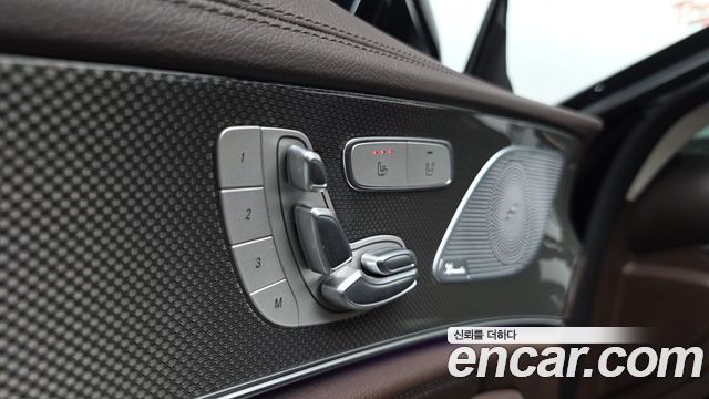 Mercedes-Benz CLS-Class CLS300d AMG Line