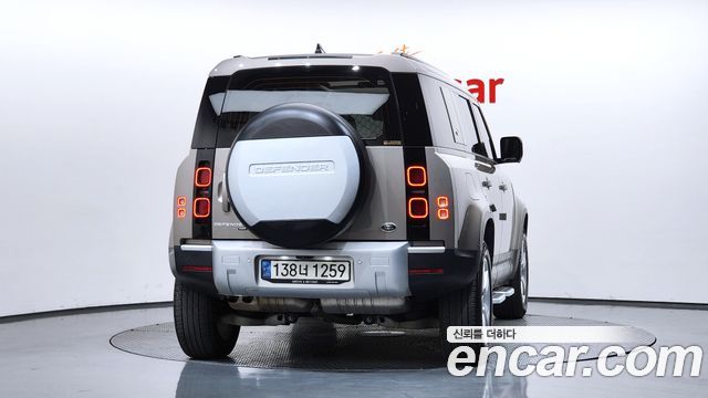 Land Rover Defender 110 D300 HSE