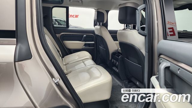 Land Rover Defender 110 D300 HSE