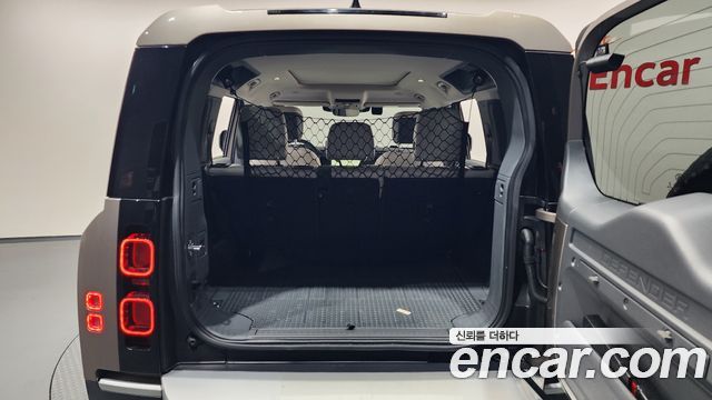 Land Rover Defender 110 D300 HSE