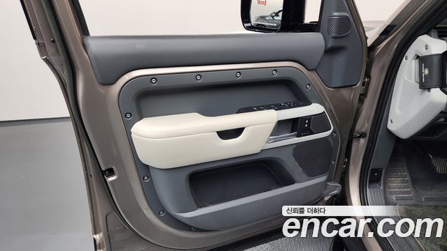 Land Rover Defender 110 D300 HSE